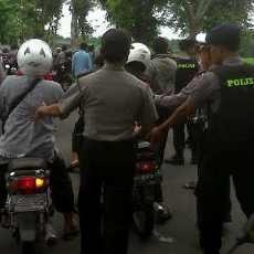 Tolak Selamatan, Ratusan Warga Nyaris Bentrok dengan Pengikut Aliran MTA