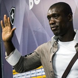 Seedorf Jadi Pelatih Baru Milan, Gullit Terkejut 