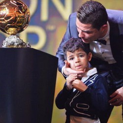 Perez: Ronaldo Memang Pantas Menangi Ballon dOr