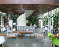 Resto Origin, Serasa Makan Bersama Keluarga di Rumah