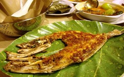 Dinar Seafood: Pedasnya Sukang Rica-rica dan Gurihnya Tahu Nenek Moyang