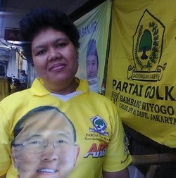 Pengungsi Banjir Senang Didatangi Bos Golkar