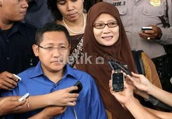 Jenguk Anas, Athiyah Bawa Dokumen PPI