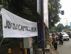 Ada Spanduk Serang Jokowi di Pertigaan Kalibata: Jokowi Capres Banjir