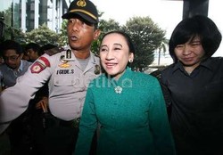 Hakim MK Maria Farida: Gugatan Terhadap Hambit Bintih Layak Ditolak