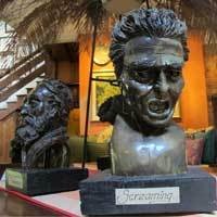 Punya Tiga Rumah, Tiap Akhir Pekan Seniman Ini Tinggal Di Tanah Baru