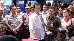 Jokowi: Bus Wisata Jakarta Lebih Bagus dari London
