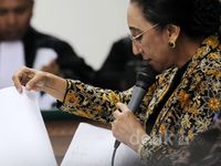 Hakim MK Bersaksi di Sidang Hambit Bintih