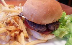 The Goods Diner: Menikmati Burger Berbumbu Kopi Andalan Diner Vintage