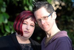 Telan Ganggang Beracun Saat Berenang, Nic Hilang Ingatan dan Lumpuh