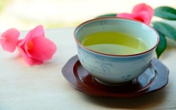 Minum Obat Hipertensi? Stop Dulu Konsumsi Teh Hijau