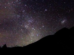 Langit di Gunung Papandayan Warna-warni!