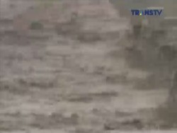 Video Amatir Detik-detik Terjadinya Banjir Bandang