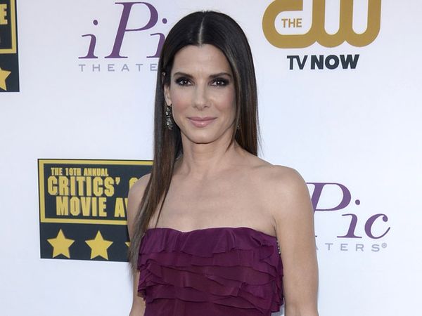 Pesona Sandra Bullock di Red Carpet