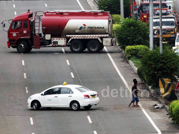 Macet Parah, Pengendara Balik Arah
