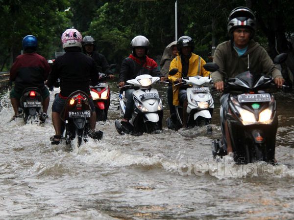 Menerobos Banjir