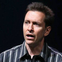 Mantan Bos iOS Jadi Bintang Iklan