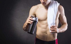 Yogurt Rendah Lemak dan Susu Skim Perlu Dikonsumsi Pria Usai Olahraga