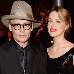 Johnny Depp Resmi Bertunangan dengan Amber Heard