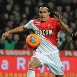 Falcao Tutup Kans Gabung Chelsea