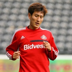 Dortmund Datangkan Ji Dong-Won di Musim Depan