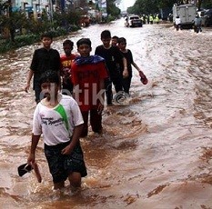 Antisipasi Banjir, Wali Kota Jakut Minta 20 Pompa dan MCK