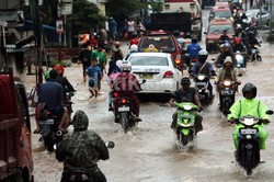 27 Pemeras Berkedok Pengatur Lalin yang Banjir Ditangkap Polisi
