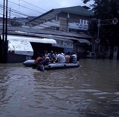 Kompleks Green Garden dan Kedoya Masih Banjir 1 Meter