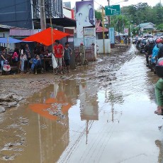 Banjir di Manado Mulai Surut, Besok Wapres Boediono akan Berkunjung