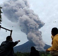 Pangdam Bukit Barisan: Status Gunung Sinabung Masih Awas