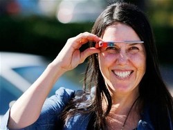 Pengguna Google Glass Ini Akhirnya Tidak Ditilang