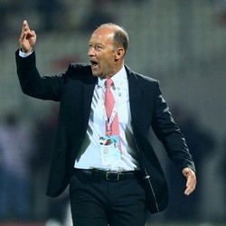 Pecat Garrido, Betis Tunjuk Calderon sebagai Pelatih Baru