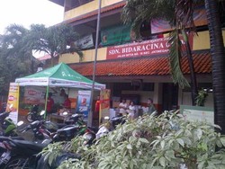 SDN 03 Bidara Cina Jadi Posko Pengungsian, Kepsek Mengeluh KBM Terganggu