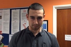 Hik! Hik! Remaja Ini Tak Berhenti Cegukan Selama 2 Bulan Terakhir