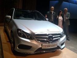 Pesan Sekarang, Besok Mercy E 400 AMG Sudah di Rumah