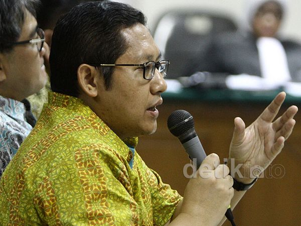 Anas Bersaksi di Sidang Hambalang