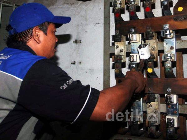 276 Gardu Listrik Masih Dipadamkan