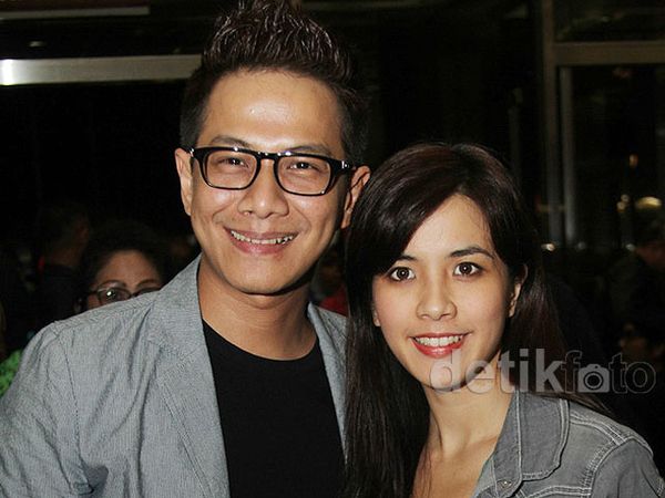 Delon dan Istri Tercinta