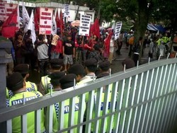 Ribuan Polisi Jaga Ketat PN Bandung Jelang Vonis 5 Aktivis Petani Indramayu