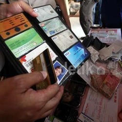 Panik Datanya Dicuri, Jutaan Orang di Korsel Tutup Kartu Kredit 