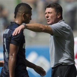Mazzarri Tak Mau Tanggapi Rumor Pertukaran Guarin-Vucinic