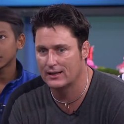 Timo Scheunemann Luncurkan Buku Tanya Jawab Sepakbola