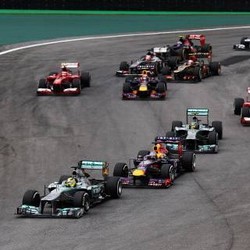 Ecclestone Pastikan Aturan Poin Dobel Berlaku di 2014