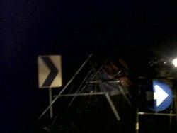 Ada Tenda di Bahu Jalan, Polisi Atur Lalin Tol Tangerang-Merak