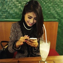 Caleg PKPI Destiara Talita Bicara Pose Seksi di Kalender 2014