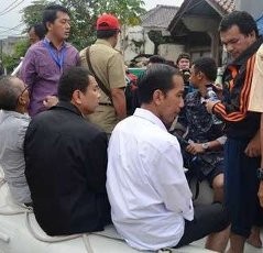Jokowi: Banjir di Kebon Baru Tebet Karena Air Sungai Melimpah