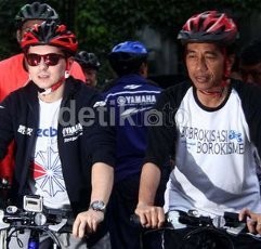 KPK Masih Kaji Kacamata Pemberian Pebalap Lorenzo ke Jokowi