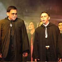 Dari Bule Sampai Pekerja Kantoran Ikut Komunitas Paduan Suara Ini 