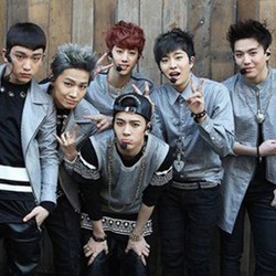 Yunho TVXQ Beri Dukungan untuk GOT7 Saat Debut