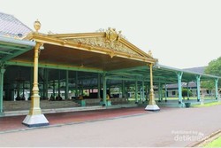 Begini Isi Keraton Mangkunegaran & Rumah Soeharto di Solo